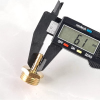 Наконечник латунный наружная резьба 1/2 х елочка 6 мм + хомут Профитт 4823433