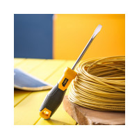 Шлицевая отвертка DELI SL6х100мм DL6361001 Cr-V, магнит, TPR+PP ручка 98353