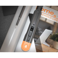 Технический нож DELI home series gray ht4018c сегментированное черное лезвие 18 мм, эксклюзивный дизайн, soft touch 112889