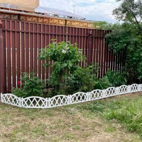 Садовый декоративный заборчик для клумбы ГеоПластБорд 300х26 см, цвет белый 50013