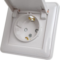 Одноместная розетка с заземлением, крышкой, защитными шторками и рамкой, белая IP44 WESSEN 59 Systeme Electric RS16-152B-18