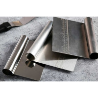 Кондитерский скребок S-Chief металл 15x11.5 см с разметкой 589130