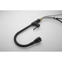 Смеситель для кухни SHEVANIK с выдвижной лейкой душем, черный S163H