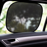 Солнцезащитная самоклеющаяся шторка Heyner 44x36 см, комплект 2 шт. 512310