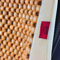 Накидка на сиденье Heyner массажер, деревянные шарики, велюр, бежевая 709200