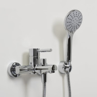 Смеситель для ванны WasserKRAFT Main с коротким изливом 4101