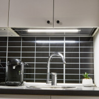 Светодиодный светильник Uniel для мебели ULI-F47-8W/4500K/DIM SENSOR IP20 SILVER UL-00008285