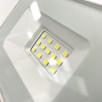 Светодиодный прожектор truEnergy IP65 10W 6500K 800Lm 111x98x22 мм белый алюминий 13110