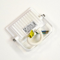 Светодиодный прожектор truEnergy IP65 10W 6500K 800Lm 111x98x22 мм белый алюминий 13110