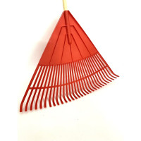 Садовые пластиковые грабли MAGNETTA 30 зубов MG0330