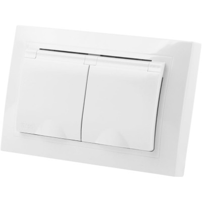 Двойная розетка TDM ELECTRIC 2П+З с защитными шторками и крышкой 16А 250В IP44 белая Таймыр SQ1814-0076