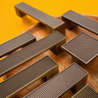 Ручка-скоба Kerron, 128 мм, атласное серебро EL-7020-128 Oi