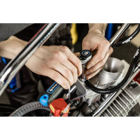 Трещотка HOEGERT TECHNIK прямая, с кнопкой 1/4, 72 зубца HT1R304