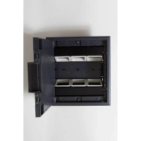 Люк на 6 постов SPL 45x45, металл/ пластик, с пластиковой коробкой, IP40 300007