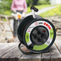 Силовой удлинитель ЭРА RMx-4es-3x1.5-30m-IP44(KG) на металлической катушке c заземлением 4 розетки 30м КГ 3х1.5мм2, Б0046844