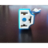 Г-образный патрон Nord-Yada под лампу H4 с проводами, керамика 904347