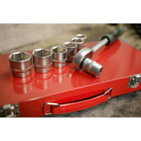 ТУНДРА TUNDRA Набор инструментов в металлическом кейсе , автомобильный, CrV, 1/2