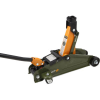 Подкатной домкрат Дело Техники 2 тонны, 135-340мм, в кейсе 904122