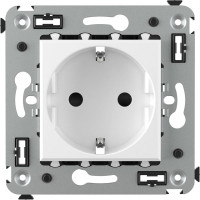 Розетка DKC, Avanti, белое облако, с защитными шторками, в стену, 2PE 4400003
