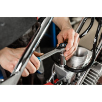 Прямая трещотка HOEGERT TECHNIK с кнопкой 3/8 , 72 зубца HT1R308