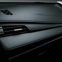 Полироль-очиститель для резины-винила-пластика Mothers 473 мл MS05316