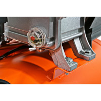 Воздушный компрессор 2000 Вт, 24 л, 8 бар, 210лмин, картон ВКС-9315С