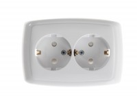 Розетка 2-м СП Рондо 16А IP20 250В с заземл. защ. шторки бел. SchE RS16-226-BI