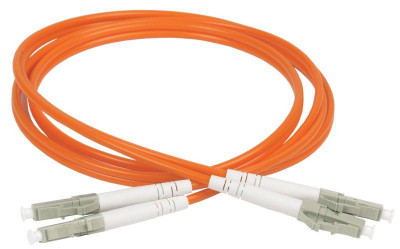 Патч-корд оптический коммутационный соединительный для многомодового кабеля (MM); 50/125 (OM2); LC/UPC-LC/UPC; двойного исполнения (Duplex); LSZH (дл.3м) ITK FPC50-LCU-LCU-C2L-3M