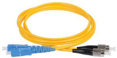 Патч-корд оптический коммутационный переходной для одномодового кабеля (SM); 9/125 (OS2); SC/UPC-FC/UPC (Duplex) (дл.15м) ITK FPC09-SCU-FCU-C2L-15M