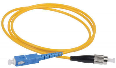 Патч-корд оптический коммутационный переходной для одномодового кабеля (SM); 9/125 (OS2); SC/UPC-ST/UPC (Simplex) (дл.100м) ITK FPC09-SCU-STU-C1L-15M