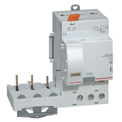 Блок дифференциального тока 3п 3мод. 40А 30мА тип AC DX3 Leg 410471