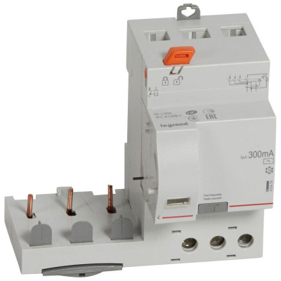Блок дифференциального тока 3п 3мод. 40А 300мА тип AC DX3 Leg 410474