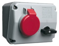 Розетка 32А 3P+N+E с выкл. и мех. блокировкой IP44 ABB 2CMA167686R1000