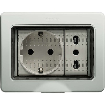 Коробка IP55 3мод. Leg BTC 25503