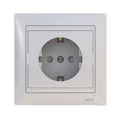 Розетка 1-м СП Novus 16А защ. шторки с заземл. бел. LEDARD 6078657