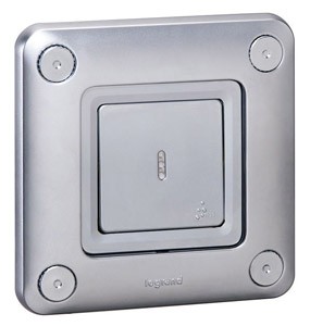 Переключатель проходной 1-кл. Soliroc 10А IP55 250В 10AX с подсветкой IK10 хром Leg 077812