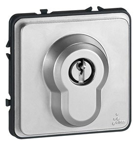 Выключатель 1-кл. СП Soliroc 6А IP54 230В с ключом 2 полож. IK10 механизм хром Leg 077874