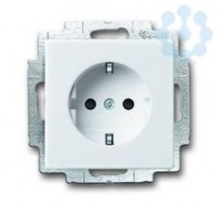 Розетка 1-м СП Future/solo 16А IP20 250В Schuko с LED-подсветкой альп. бел. ABB 2CKA002013A5294