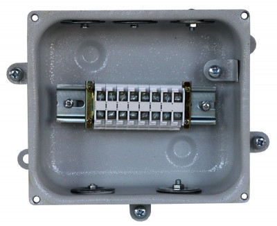 Коробка клеммная КЗНА-08 У2 8 зажимов IP54 (заглушка резиновая 