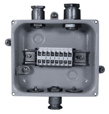 Коробка клеммная КЗНС-08 У2 8 зажимов IP65 (метал. вводы) Электротехник ET002543