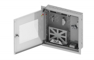 Шкаф квартирный телекоммуникационный встраиваемый с радиопрозрачной дверцей ШТ-НСс 3+2 патч-корда делитель 1х3 ССД 130411-01177