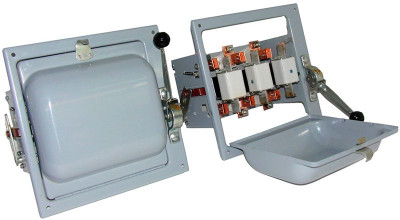 Блок с предохранителем-выключателем БПВ-2У3 250А медные держатели без ПН2 Электротехник ET002807