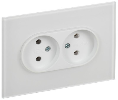 Розетка 2-м SKANDY 10А без заземл. без защ. шторок для плоской вилки SK-R03W арктич. бел. IEK SK-R20-10-K01