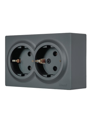 Розетка 2-м ОП LETO с заземл. закрытый корпус ПБТ графит LEZARD 752-3400-127B