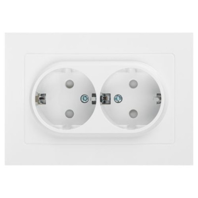 Розетка 2-м СП Accent 6-208-01 16А IP20 250В 2P+E Schuko со шторками AL/CU бел. Intro Б0063528