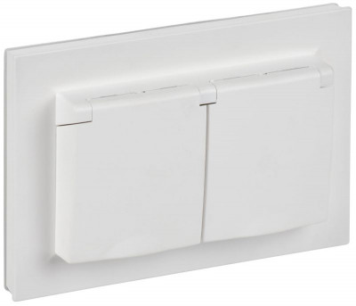 Розетка 2-м СП BRITE РСбш12-3-44-БрАБ 16А IP44 в сборе с крышкой арктич. бел. IEK BR-R26-16-44-K91-F