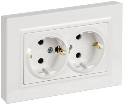 Розетка 2-м СП BRITE РСшПл12-3-БрБ 16А в сборе с заземл. защ. шторки плоская бел. IEK BR-R28-16-K01-F-PRO