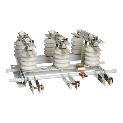 Разъединитель высоковольтный РВЗ-10/630-II-Ф-УХЛ2 (без комплекта приводов) КЭАЗ 393913