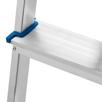 Стремянка алюминиевая Ladderbel STR-AL-3 3 ступени, максимальная нагрузка 150 кг