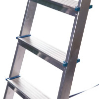 Стремянка алюминиевая Ladderbel STR-AL-7 7 ступеней, максимальная нагрузка 150 кг